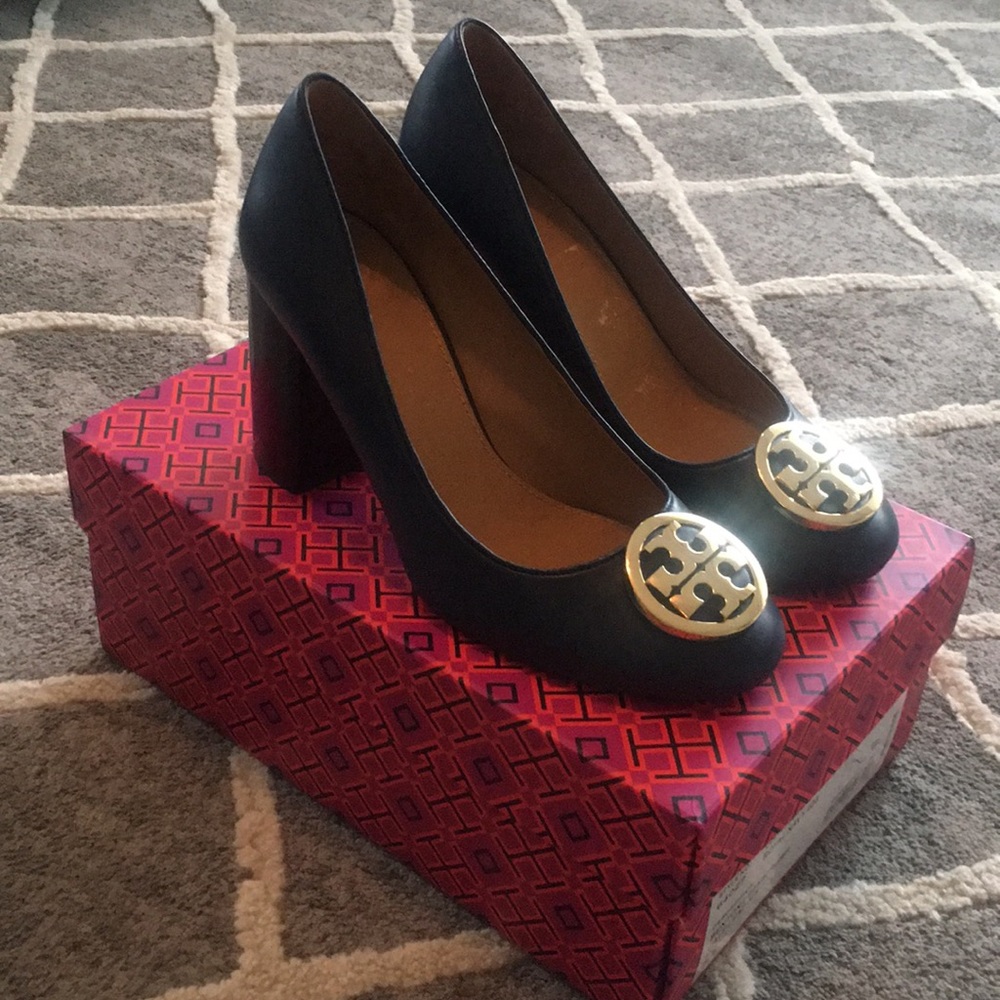 Worn once Tory Burch Benton Pump